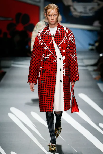 Look 36